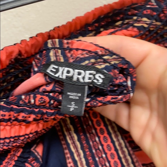 Express skirt- small - Picture 4 of 4